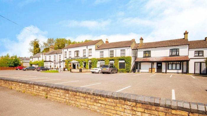 The Bridge Hotel Thrapston  Exterior foto